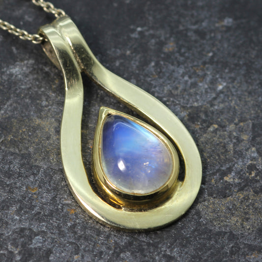 White Gold Moonstone Pendant Small