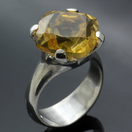 JS CUSHION CUT CITRINE & STERLING SILVER COCKTAIL RING