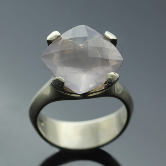 JS ROSE QUARTZ & STERLING SILVER COCKTAIL RING
